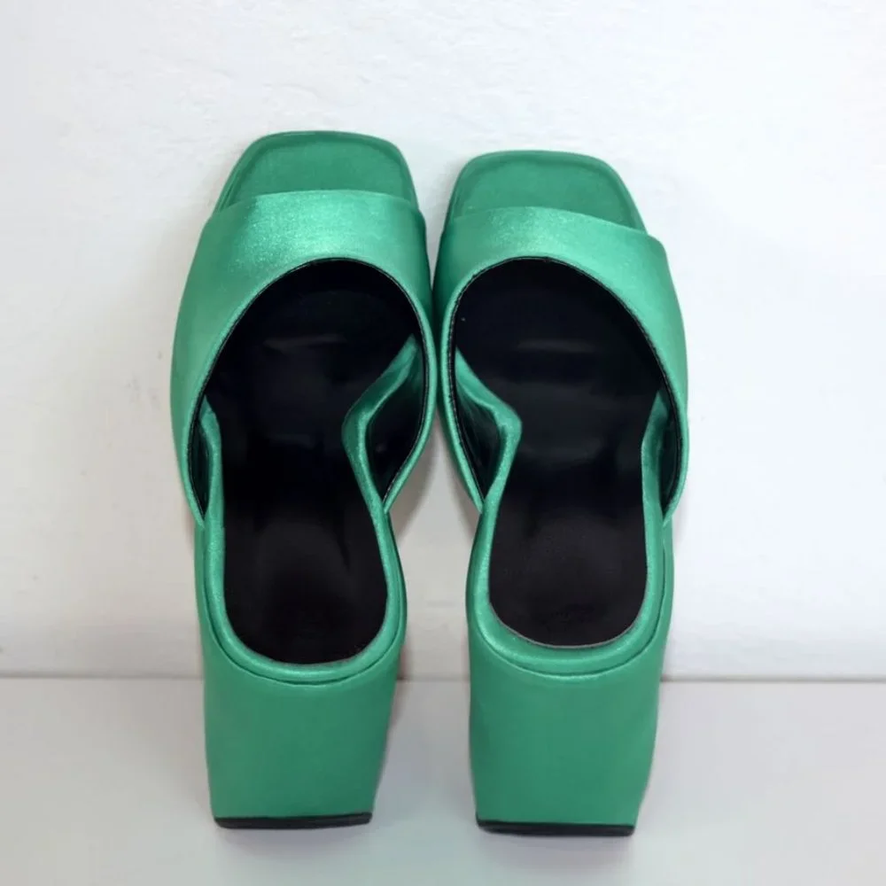 Designer Emerald Satin Platform Wedge Sandal / size 8.5